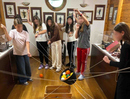 «Μαθαίνοντας για την ειρήνη, τα ανθρώπινα δικαιώματα και την κοινωνική αλλαγή»