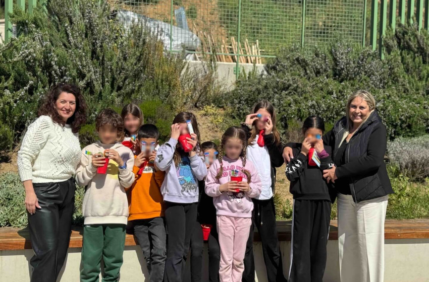 Ostereiersuche & Joyeuses Pâques στην ανοιξιάτικη αυλή του Σχολείου μας&#33;