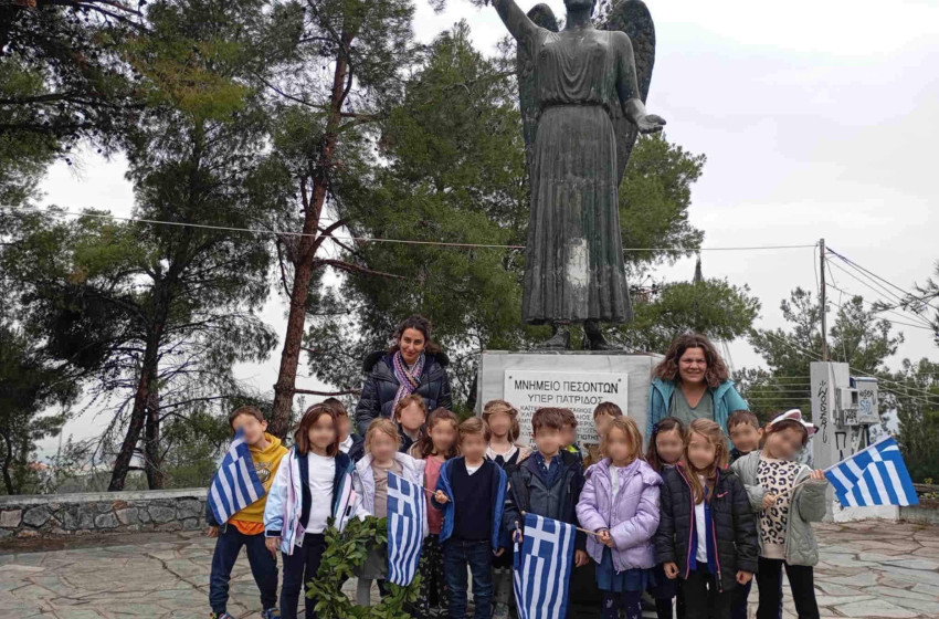 Ζήτω η Ελλάδα&#33; Ζήτω η 25η Μαρτίου&#33;