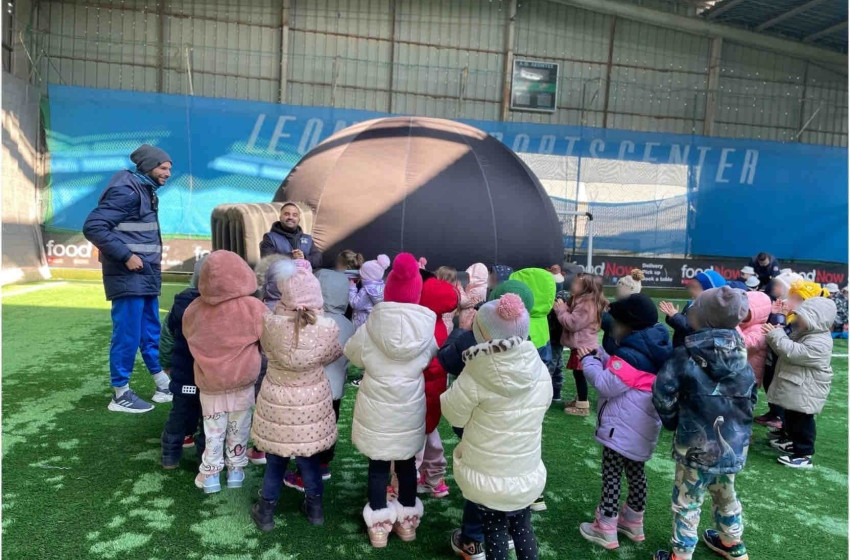 «Το διάστημα»