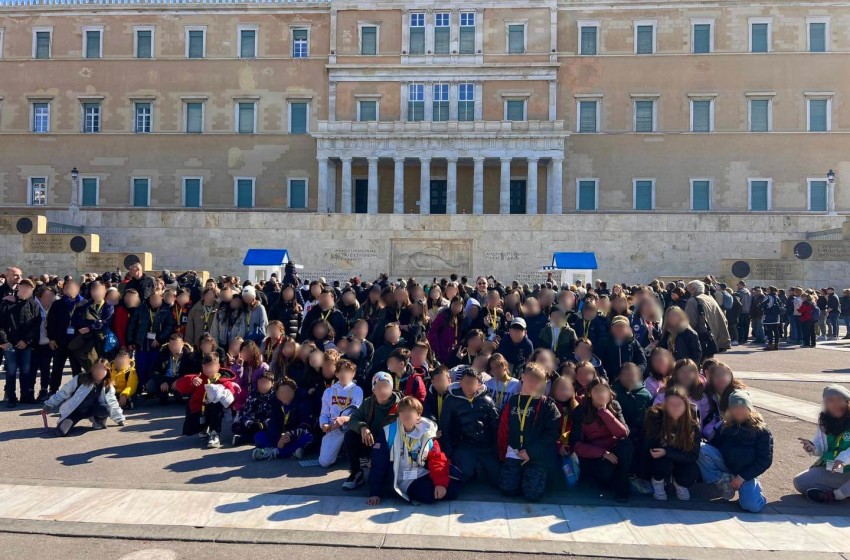 Τρίτη μέρα και τελευταία με την πολυαναμενόμενη επίσκεψη στη Βουλή.